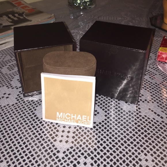 Michael Kors Watch Box