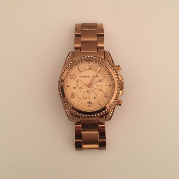 Rose Gold Micheal Kors Watch - Picture 2 of 2