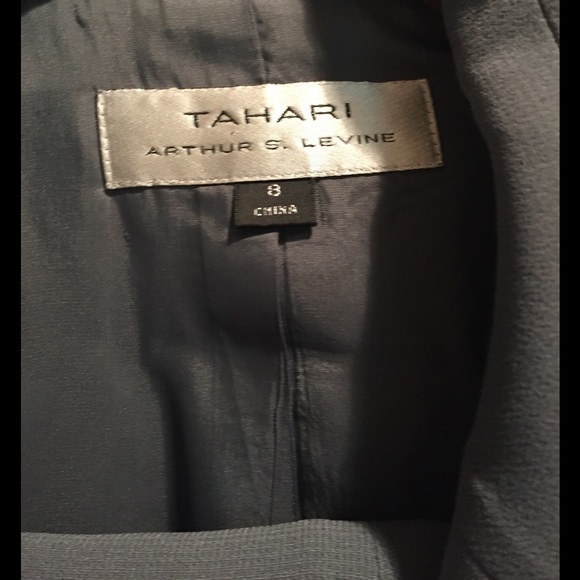 Career suit - Picture 2 of 2