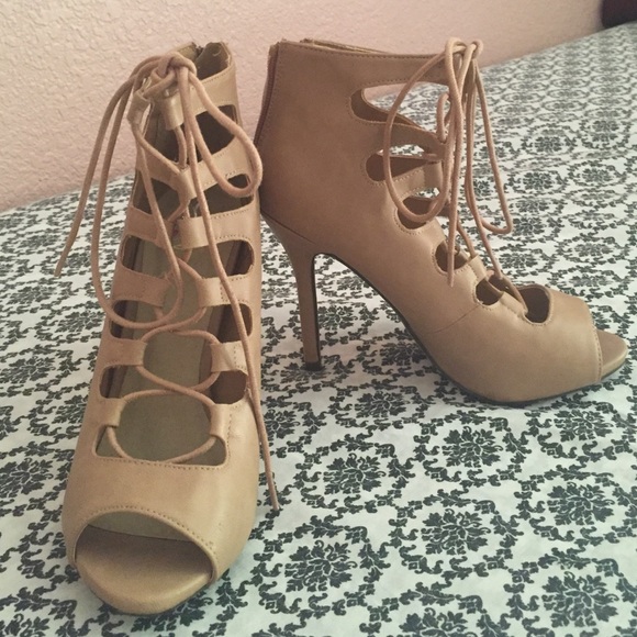Lace-up Peep Toe Heels - Picture 2 of 4