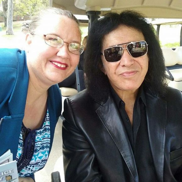 Meet your Posher, Jeanine - Picture 4 of 5