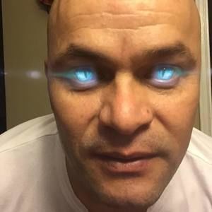 Meet your Posher, Adolfo