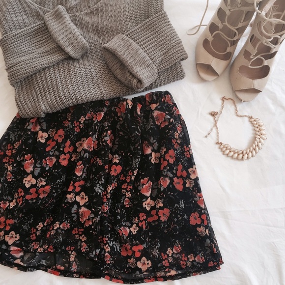 Brandy Melville black floral skirt