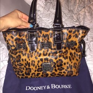 Dooney & Bourke