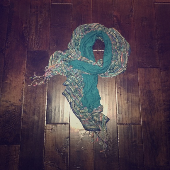 GREAT DEAL: Multi-color Scarf 🍁🍂🍃