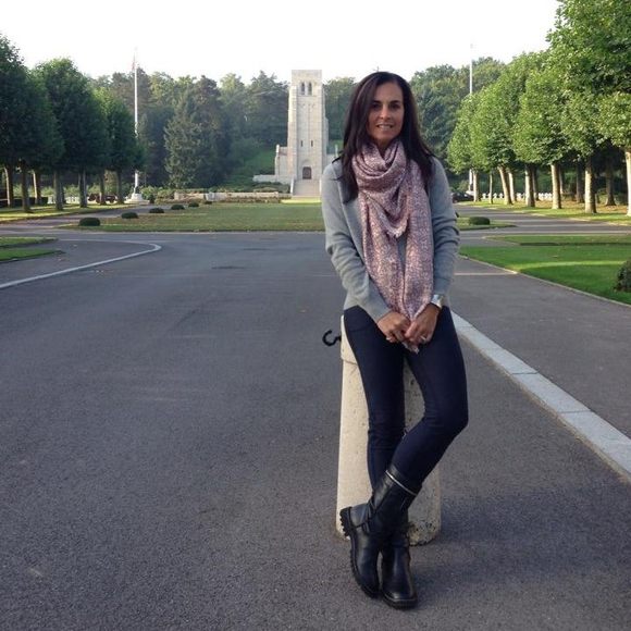 Meet your Posher, Ronda - Picture 1 of 1