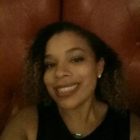 Meet your Posher, Nina