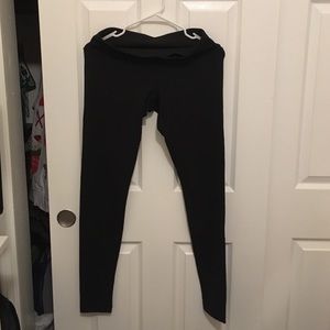 lululemon black wunder unders!