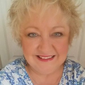 Meet your Posher, Debbie