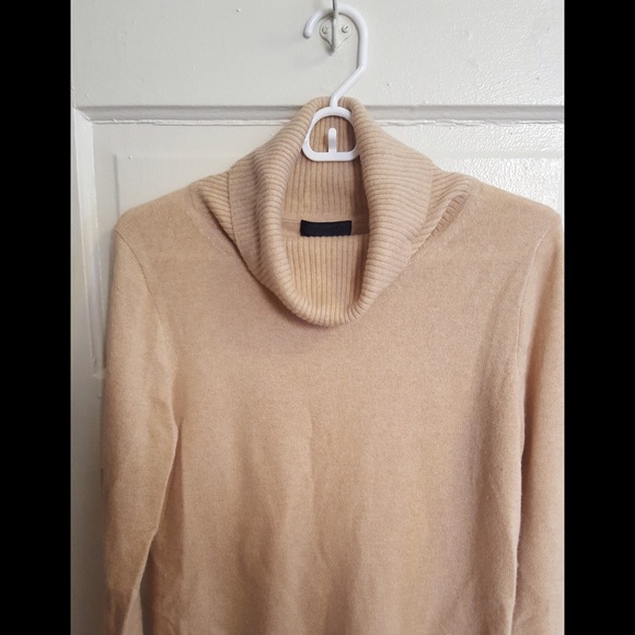 J.Crew 100% cashmere turtleneck