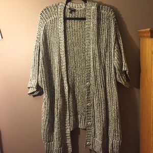 Torrid Black and White Cardigan - Size 4
