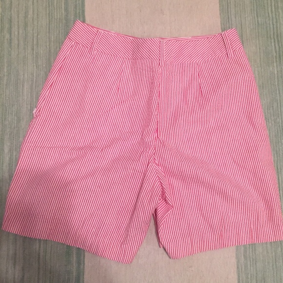 J. Mclaughlin seersucker Bermuda shorts size 2 - Picture 2 of 8