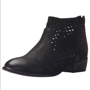 Seychelles Women's Waypoint Boot Size 6.5