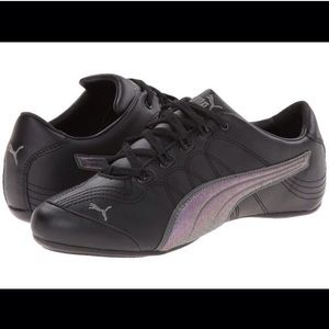 Women's  Black- dark shadow Puma Shoe