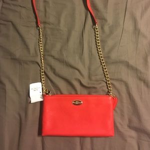 Coach Quinn crossbody in Cardinal color