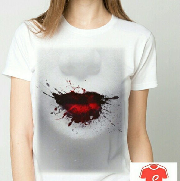 LIPS Tee
