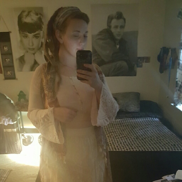 Meet your Posher, Jess - Picture 2 of 4