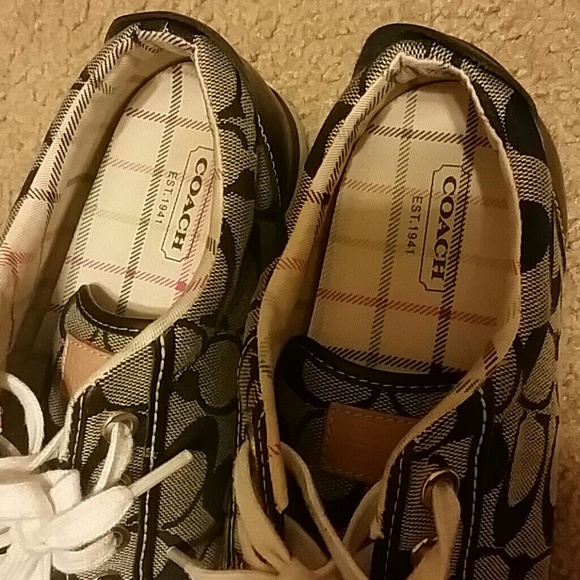 Coach Sneaker - Picture 2 of 4