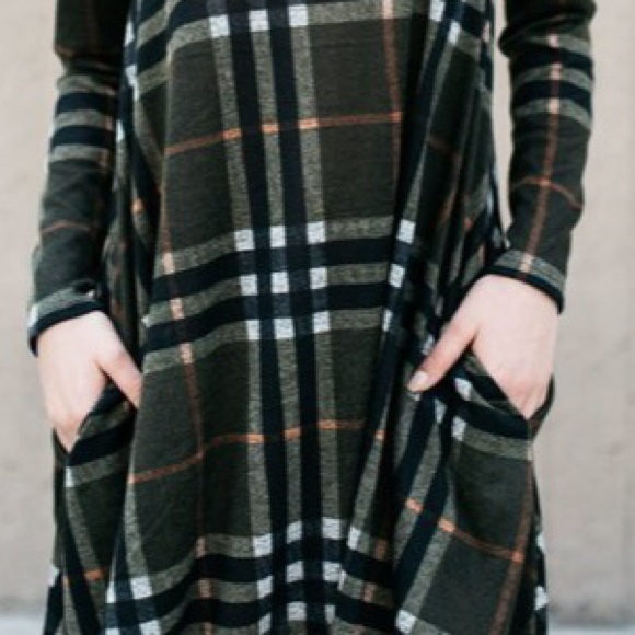 🆕Plaid Sweater Shift Dress - Picture 4 of 4