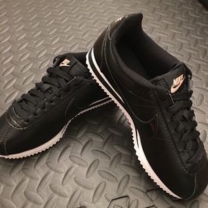 Brand New Nike Black Cortez Leather Sneaker