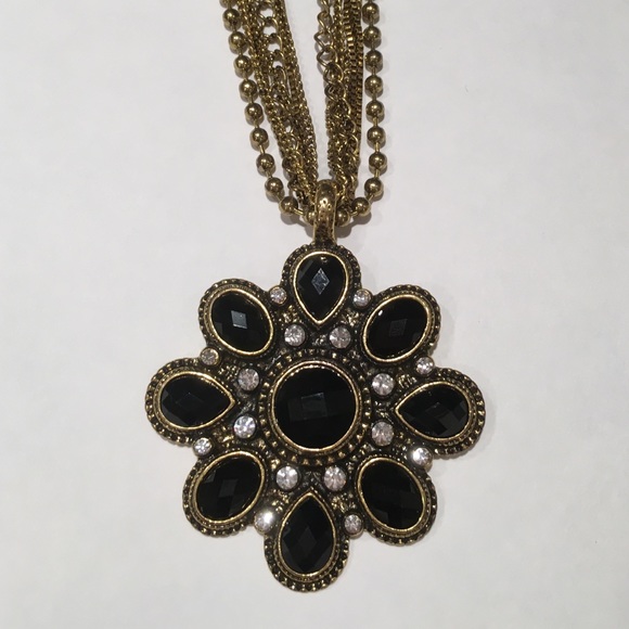 Amrita Singh necklace!