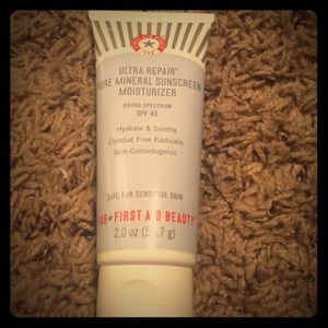 First Aid Beauty ultra repair