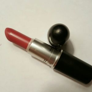 Mac Mehr Matte Lipstick