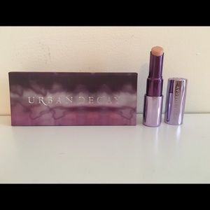 Urban Decay Eyeshadow Palette + UD Nude Lipstick