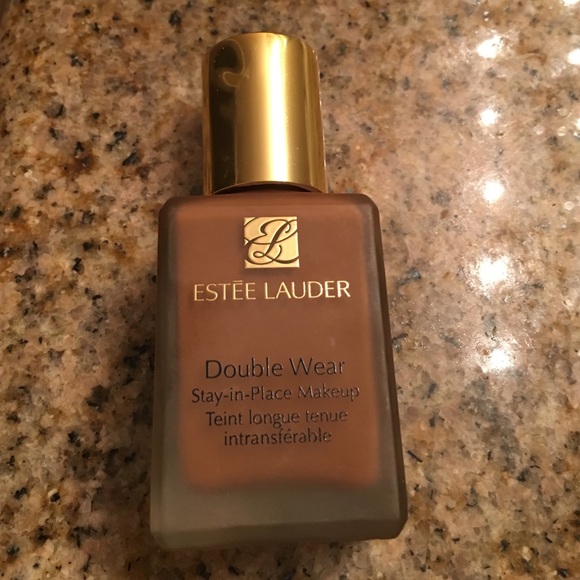 Estée Lauder double wear