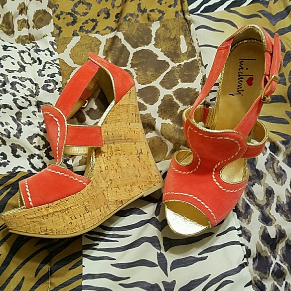 Pretty shoes, great condition. Worn maybe twice.