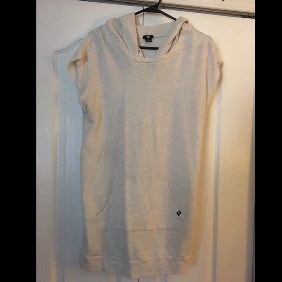 Long DC hoodie with cutoff sleeves