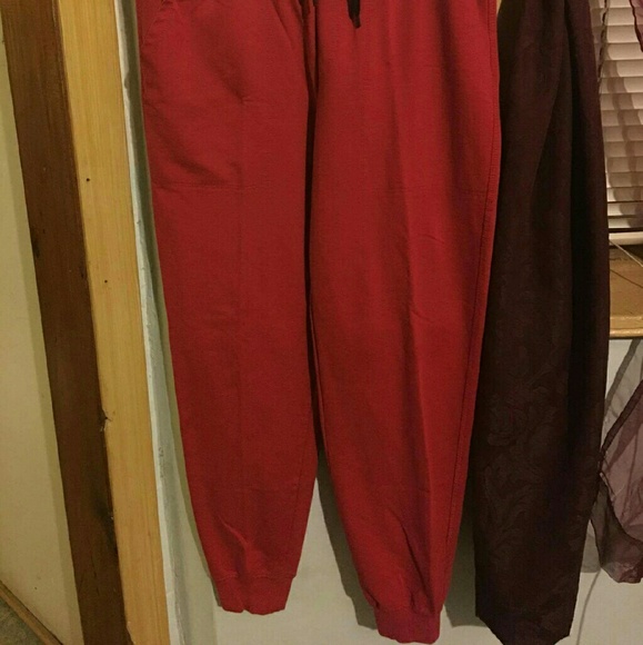 Red joggers - Picture 2 of 2
