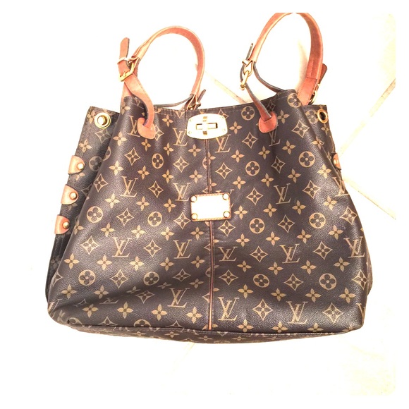 Rep bag. Some wear. Make offer. Monogram