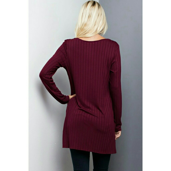 Felicity V-neck Top - Picture 2 of 2