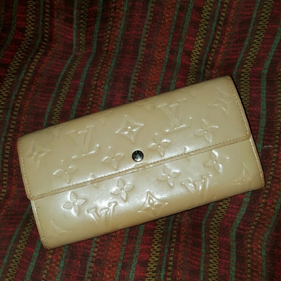 Louis vuitton authentic wallet