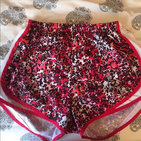 *SOLD ON M* Red Nike Track Shorts Size Small