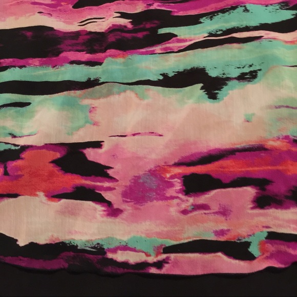 Sleeveless blouse - Picture 2 of 3