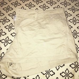 American Eagle khaki Shorts
