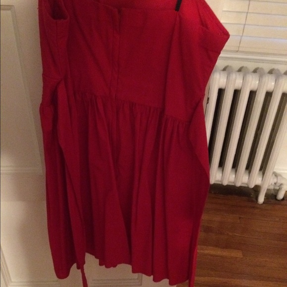 Red Dress - Picture 2 of 3