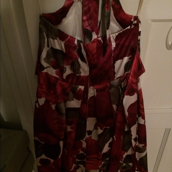 Red floral homecoming dress - Picture 3 of 4