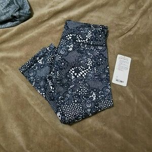 EUC, Lululemon sz 10 Wonder Under crops III