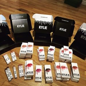 Kylie Cosmetics Packaging!