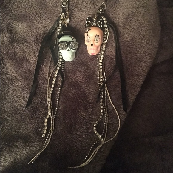 Just sharing!! Betsey johnson film noir