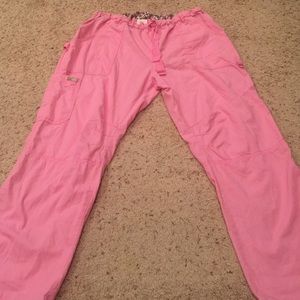 🌸🌸CUTE KOI SCRUB PANTS 2XL🌺🌺