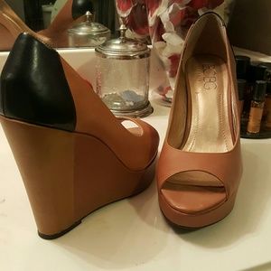 Woman shoe size 11