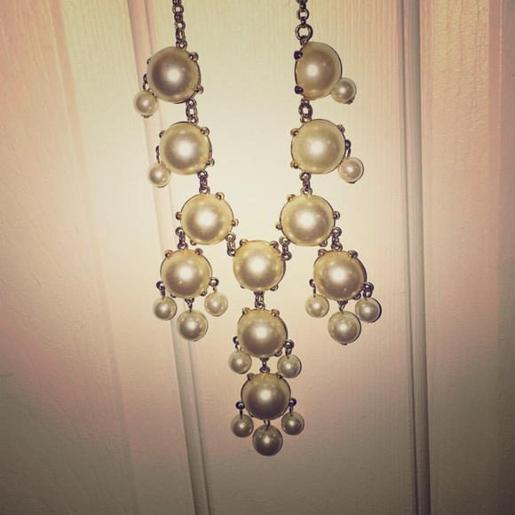 Gold/ white bubble necklace