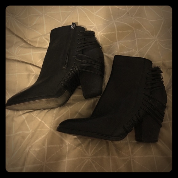 Dolce Vita Black booties - Picture 1 of 2