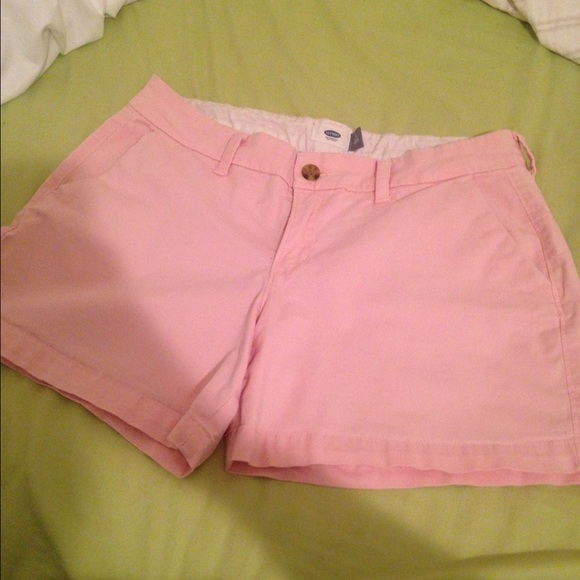 Pink shorts - Picture 1 of 3