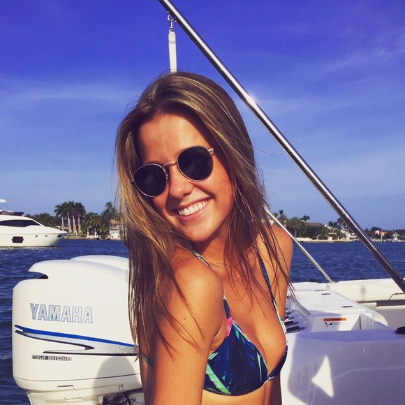 Meet your Posher, Mikayla