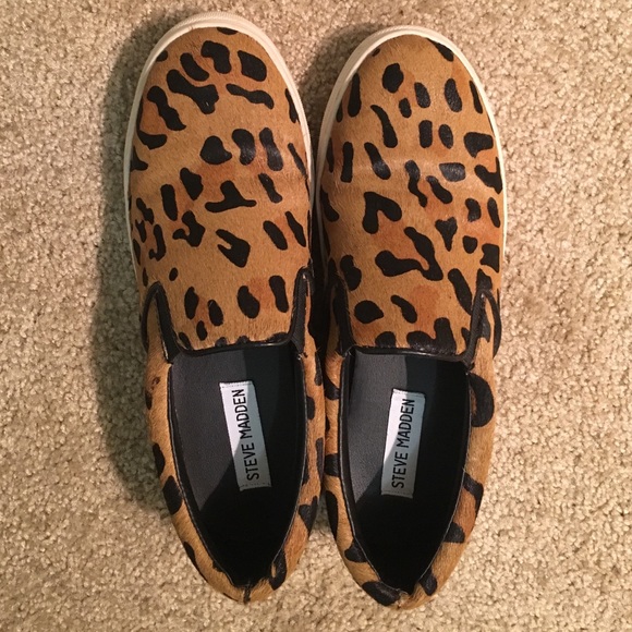 Leopard slip-ons